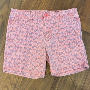 Men’s Vineyard Vines Coral Palm Print Shorts - size 33.  6” length